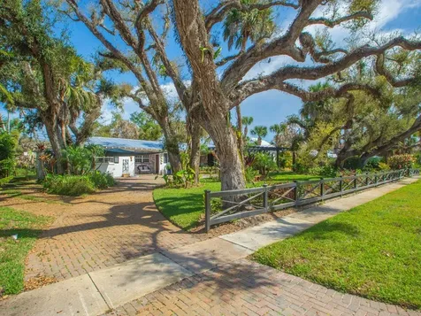 Vero Beach FL 32963
