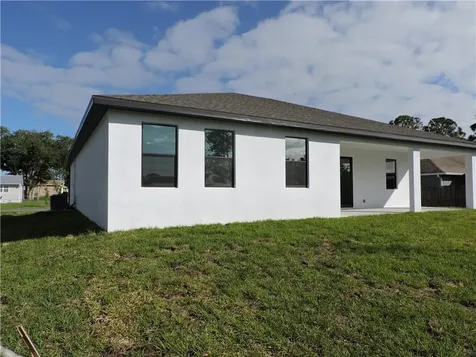 2877 Palisades Drive SE Palm Bay FL 32909