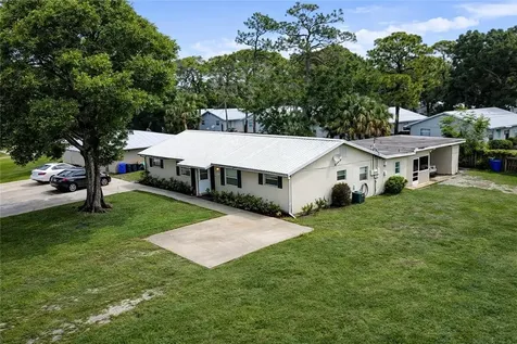 1504 41st Avenue Vero Beach FL 32960