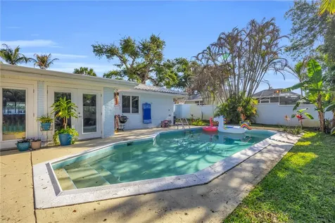 500 Gardenia Lane Vero Beach FL 32963