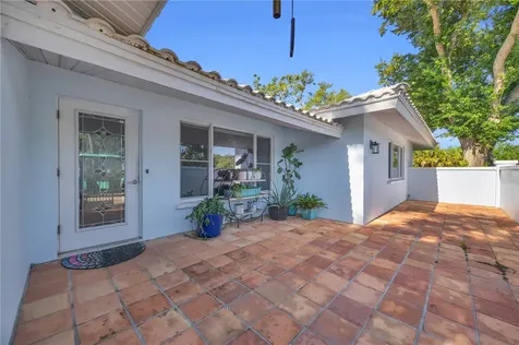 500 Gardenia Lane Vero Beach FL 32963