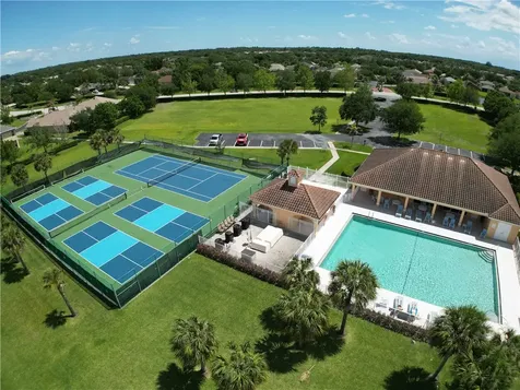 515 S Valencia Circle SW Vero Beach FL 32968