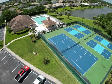 515 S Valencia Circle SW Vero Beach FL 32968