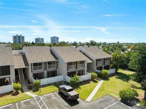 3212 S Lakeview Circle Fort Pierce FL 34949