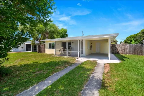 1751 5th Avenue Vero Beach FL 32960