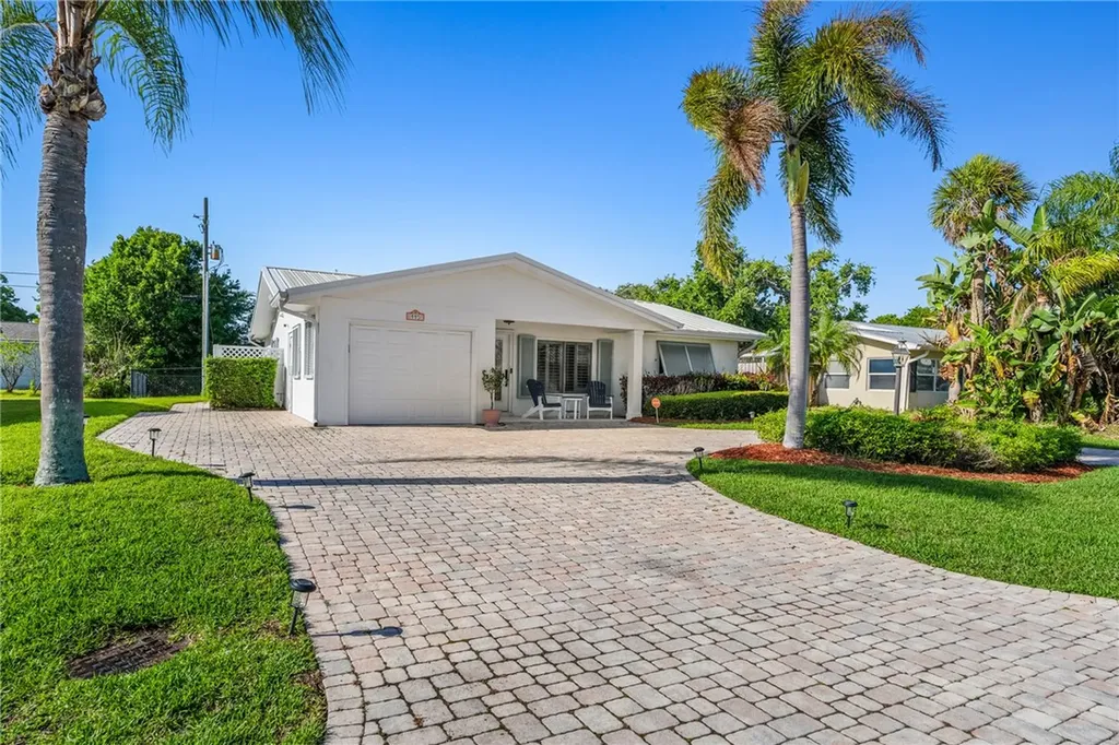 445 19th Place Vero Beach FL 32960