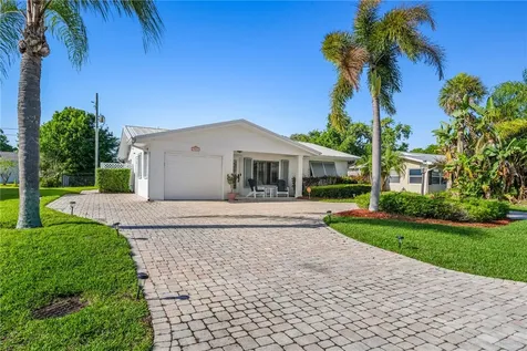 445 19th Place Vero Beach FL 32960