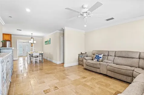 445 19th Place Vero Beach FL 32960