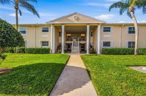 379 N Grove Isle Circle Vero Beach FL 32962