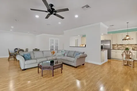 445 Tamarind Place Vero Beach FL 32962