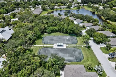 445 Tamarind Place Vero Beach FL 32962