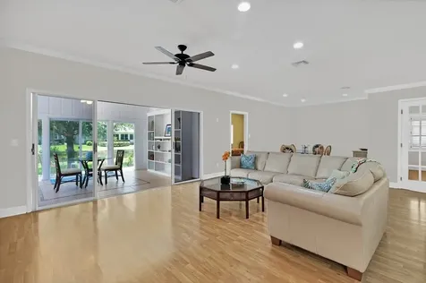 445 Tamarind Place Vero Beach FL 32962
