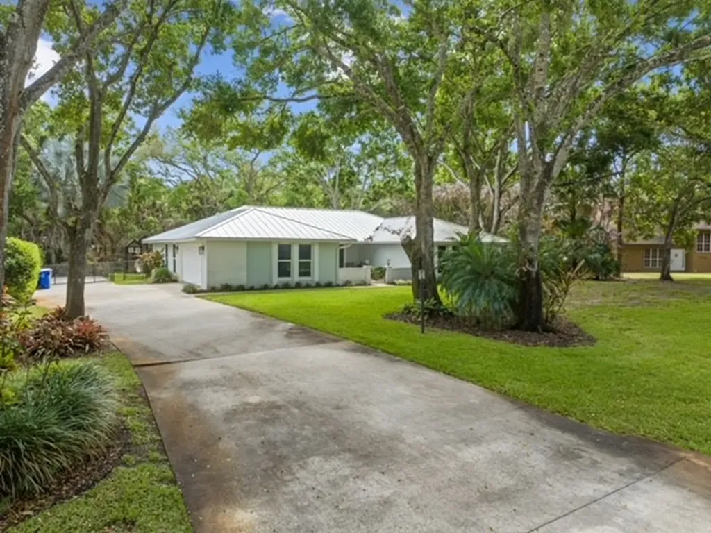 1240 40th Avenue SW Vero Beach FL 32968