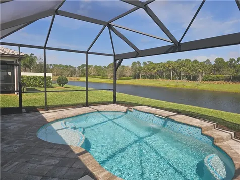 5203 Unity Square Vero Beach FL 32967