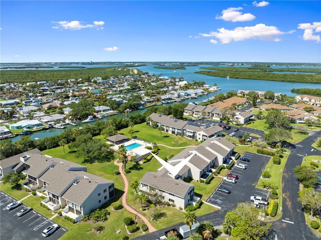 3209 S Lakeview Circle Fort Pierce FL 34949