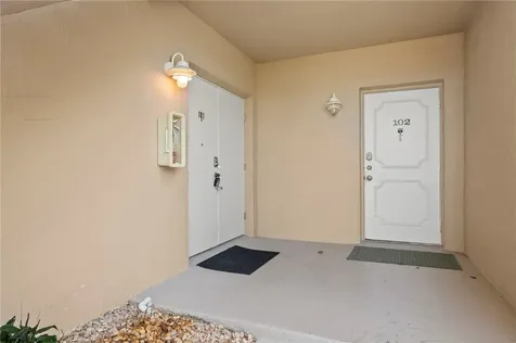 3209 S Lakeview Circle Fort Pierce FL 34949