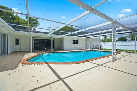 321 Chaminade Drive Hollywood FL 33021