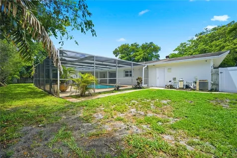 321 Chaminade Drive Hollywood FL 33021