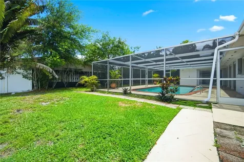 321 Chaminade Drive Hollywood FL 33021
