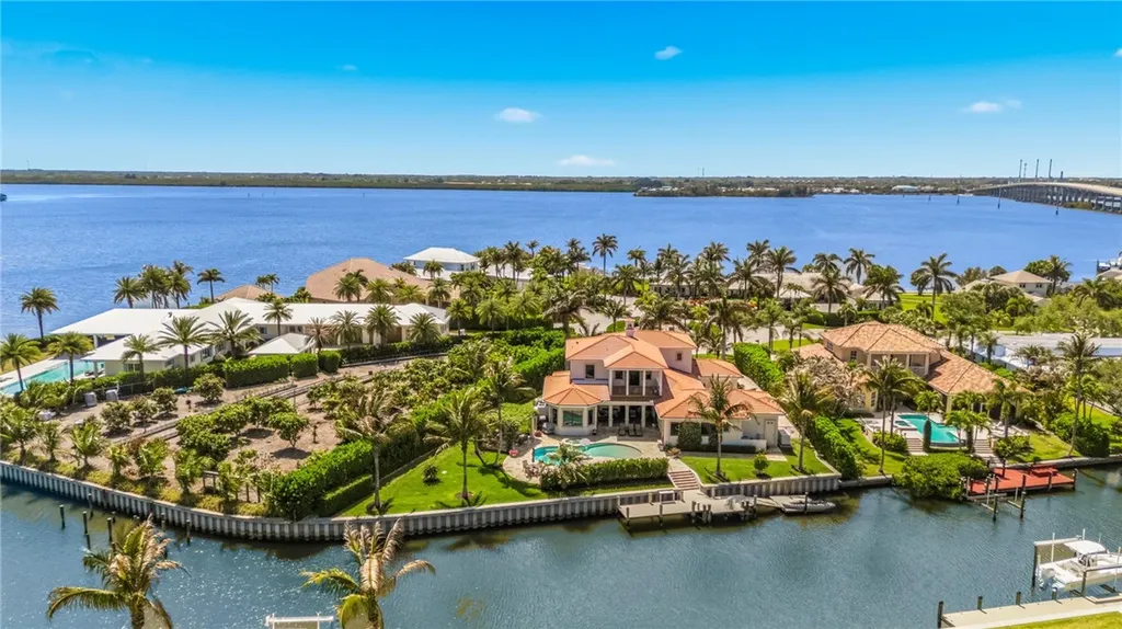 1520 Indian Bay Drive Vero Beach FL 32963