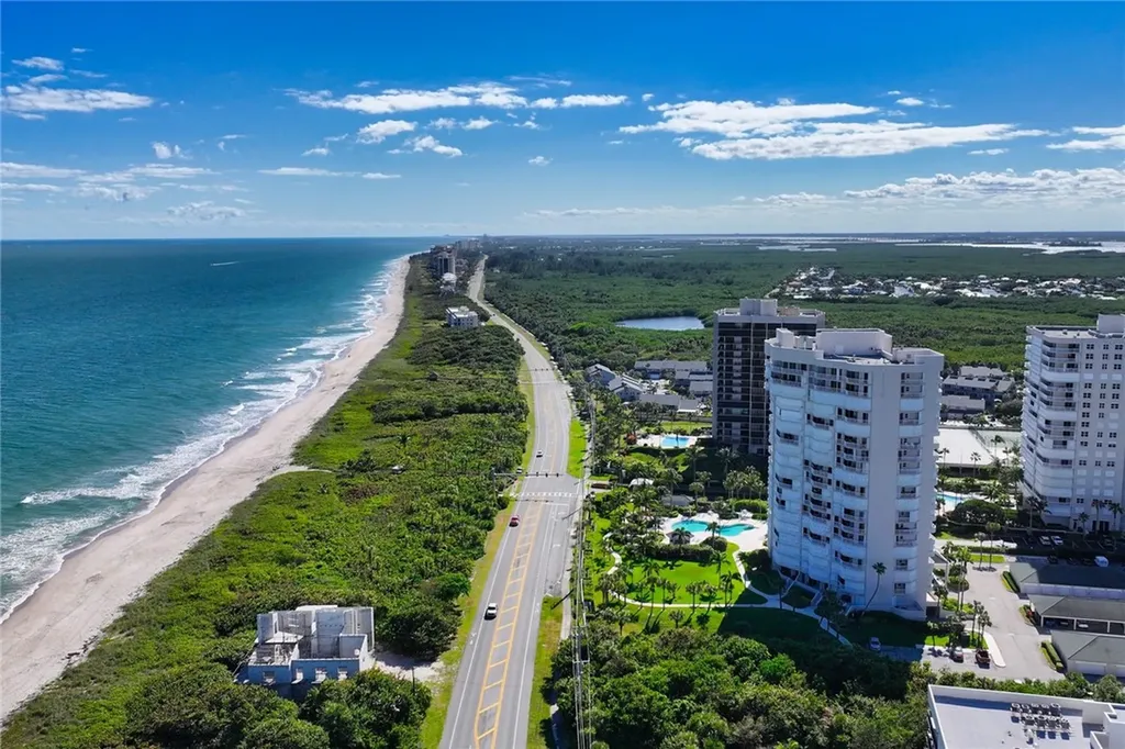5051 N Highway A1a Hutchinson Island FL 34949