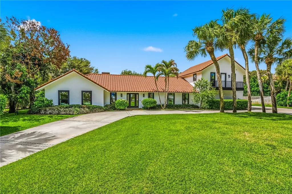 2145 Sanford Court Vero Beach FL 32963