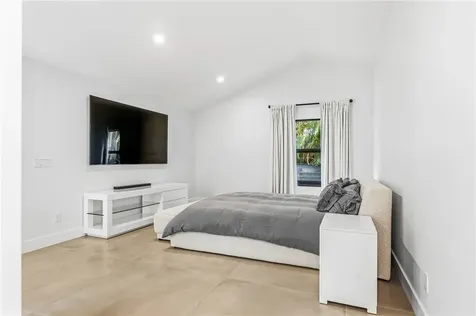 2145 Sanford Court Vero Beach FL 32963
