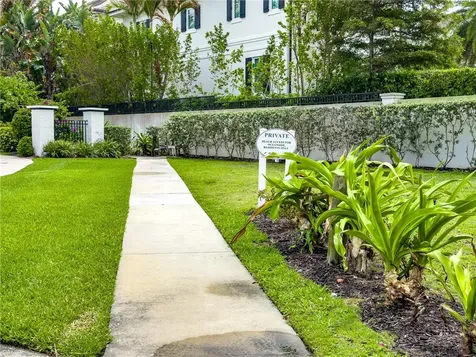 2145 Sanford Court Vero Beach FL 32963