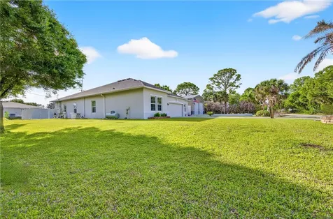 8236 100th Avenue Vero Beach FL 32967