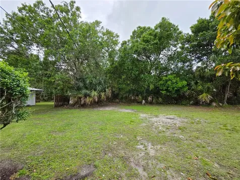 1715 41st Avenue Vero Beach FL 32960