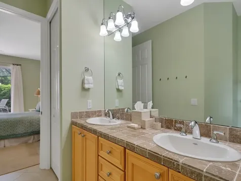 4180 E 16th Square Vero Beach FL 32967