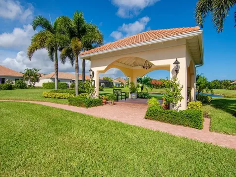 4180 E 16th Square Vero Beach FL 32967