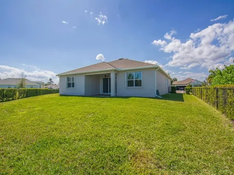 5982 Sequoia Circle Vero Beach FL 32967