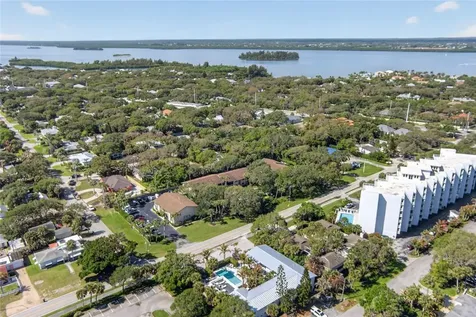910 E Causeway Boulevard Vero Beach FL 32963
