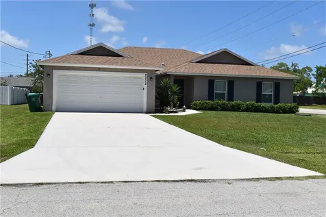 2202 SE Lucaya Street Port St Lucie FL 34952