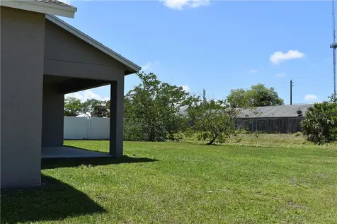 2202 SE Lucaya Street Port St Lucie FL 34952