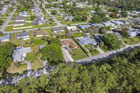 1746 Highland Drive SW Vero Beach FL 32962