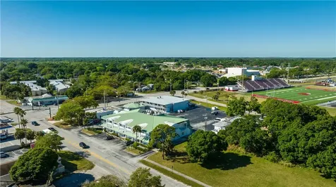1635 14 Avenue Vero Beach FL 32960