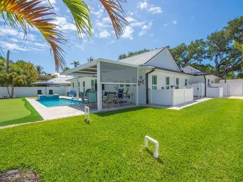 1500 Smugglers Cove Vero Beach FL 32963