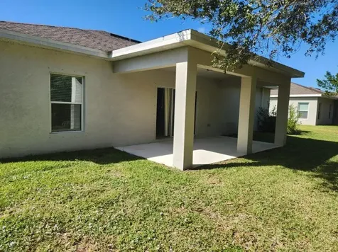 5274 Oakland Lake Circle Fort Pierce FL 34951