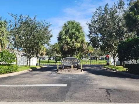 5274 Oakland Lake Circle Fort Pierce FL 34951