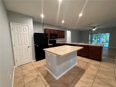 5274 Oakland Lake Circle Fort Pierce FL 34951