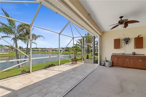 5370 E 1st Square SW Vero Beach FL 32968