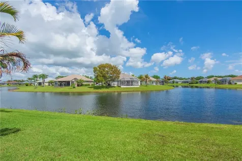 5370 E 1st Square SW Vero Beach FL 32968