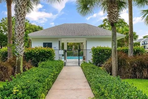 1620 42nd Square Vero Beach FL 32960