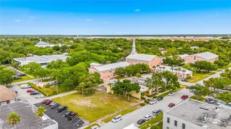 2125 15th Avenue Vero Beach FL 32960