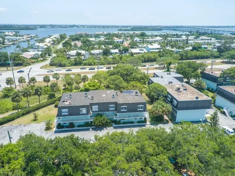 1901 Indian River Boulevard Vero Beach FL 32960