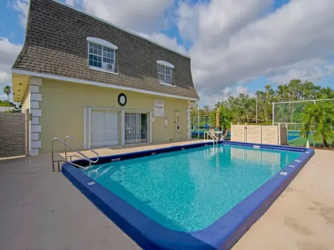 1901 Indian River Boulevard Vero Beach FL 32960