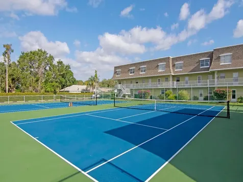 1901 Indian River Boulevard Vero Beach FL 32960