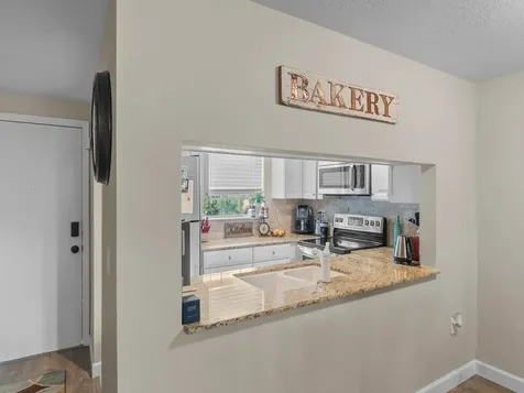 1901 Indian River Boulevard Vero Beach FL 32960